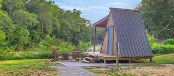 A-Frame Camping Pod, W/ Bath House, 6 min to DT