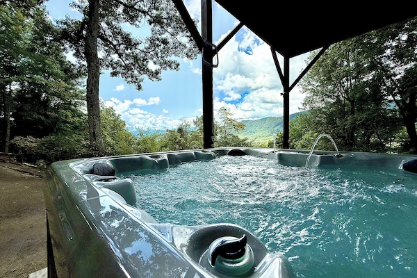 Outdoor Hot tub