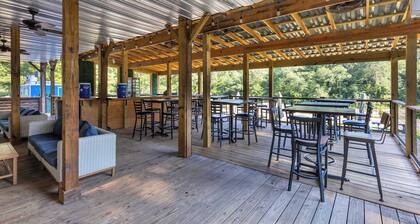 Riverfront Camping Pod, W/ Bath House, Min to DT