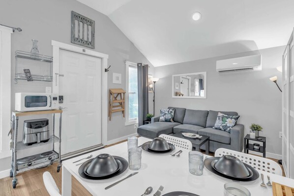 Interior - Tiny Home near DT, Private and Quiet (Spartanburg)