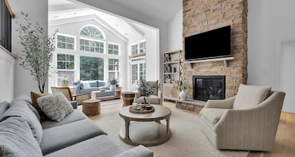 Beautiful New Construction Home! 23736 Brickwalk Drive