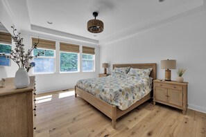 6 makuuhuonetta, ilmainen Wi-Fi