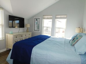 5 bedrooms, travel crib, free WiFi, bed sheets