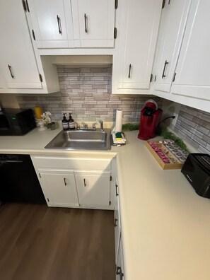 Microwave, oven, stovetop, dishwasher