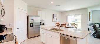 Resort-style Poinciana Home < 30 Mi to Disney
