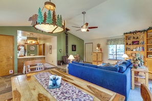 House (2 Bedrooms) | Interior