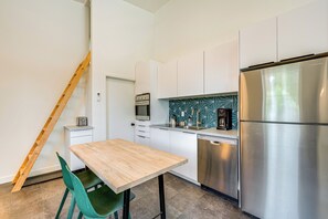 Apartment (0 Bedroom) | Interior
