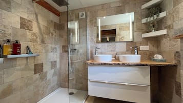 Sapone, carta igienica