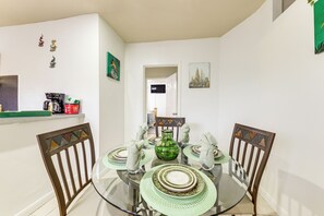 Cottage (1 Bedroom) | Interior - 3 Mi to Beach: Pet-friendly Gem in Hollywood (Hollywood)