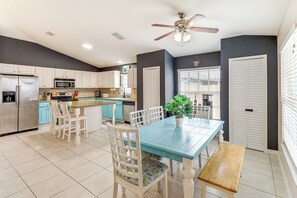 House (3 Bedrooms) | Interior