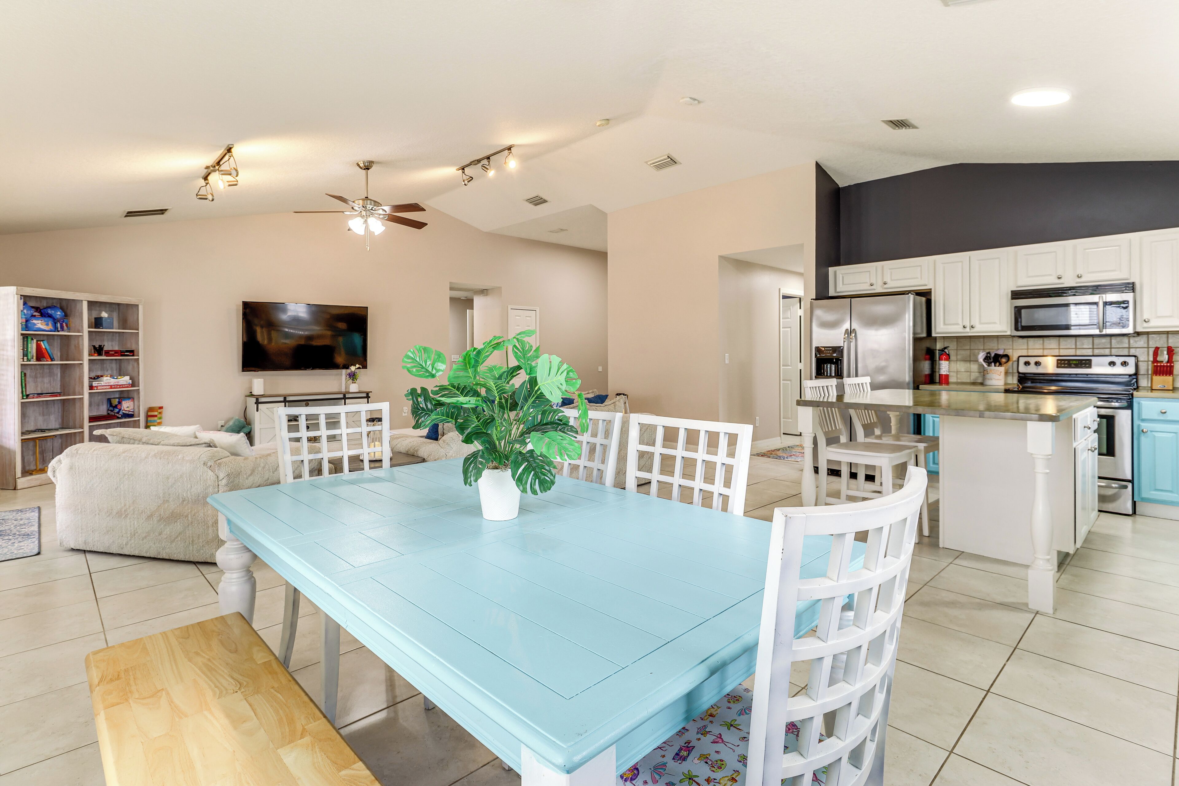 House (3 Bedrooms) | Interior