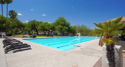 Amazing Desert Views! Tucson Casita on Golf Course