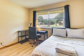 Interior - 3 Mi to OU Campus: Norman Home w/ Sleek Interior! (Norman)