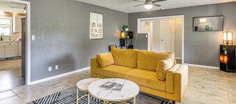 3 Mi to OU Campus: Norman Home w/ Sleek Interior!