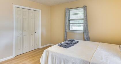 3 Mi to OU Campus: Norman Home w/ Sleek Interior!