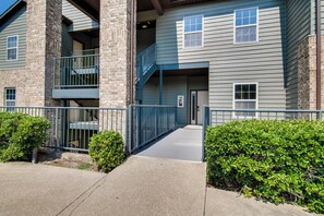 Apartment (0 Bedroom) | Interior - Renovated Resort Condo, 2 Mi to Silver Dollar City (Branson West)