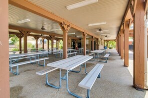 Interior - Charming Golf Resort Oasis Near Silver Dollar City (Branson West)
