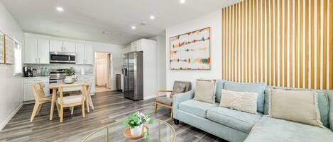 House (3 Bedrooms) | Front of property