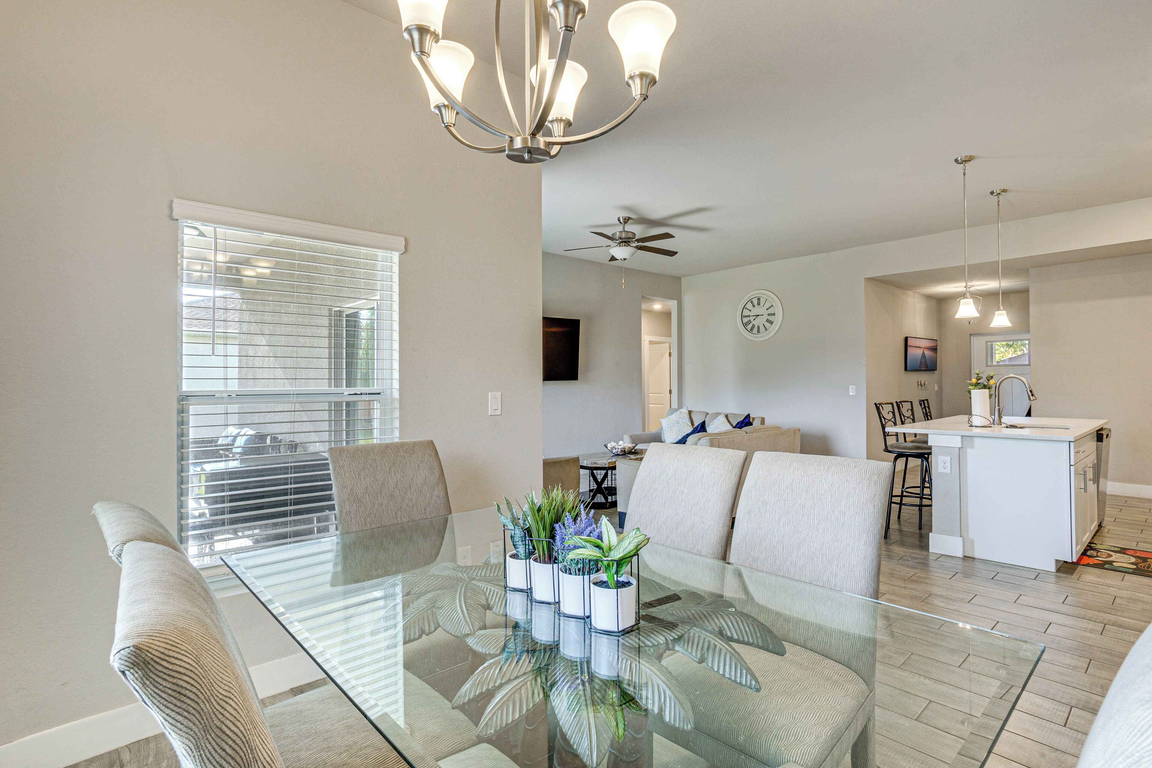 House (4 Bedrooms) | Interior