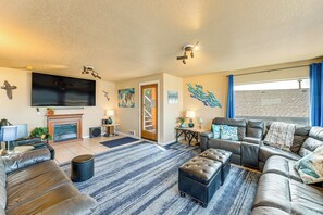 House (5 Bedrooms) | Interior - Group Friendly! Rockaway Beach Oasis w/ Game Room (Rockaway Beach)