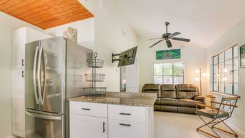 Apartment (1 Bedroom) | Interior