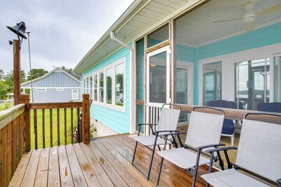 Lakefront Home w/ Hot Tub & Dock in Cross Hill!