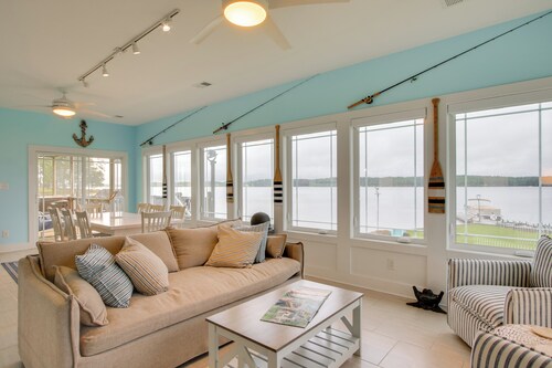 Lakefront Home w/ Hot Tub & Dock in Cross Hill!