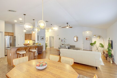 3 Mi to Escambia Bay: Home w/ Deck & Private Yard!