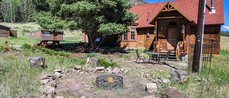 House (4 Bedrooms) | Front of property