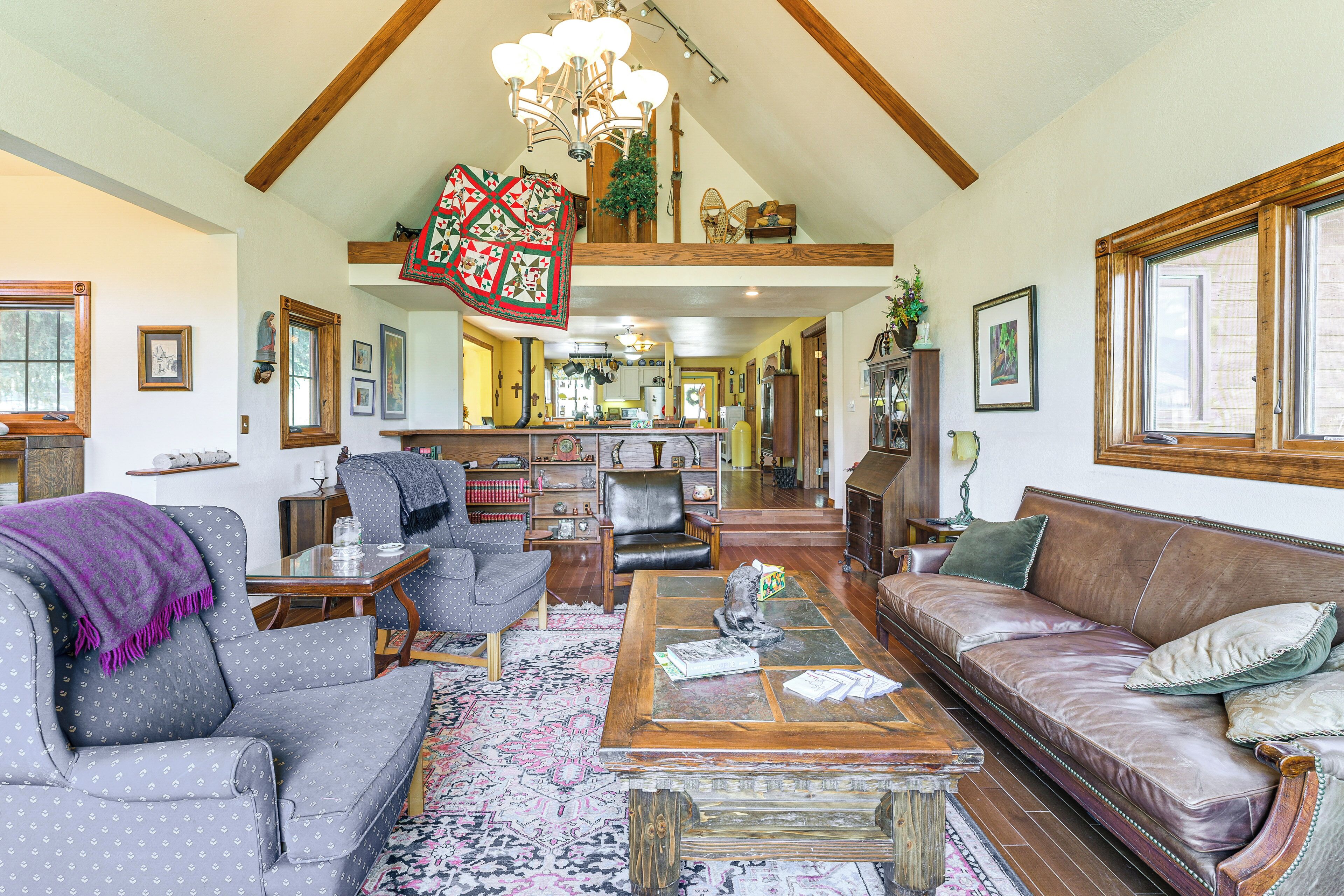 Talo (4 Bedrooms) | Sisätilat