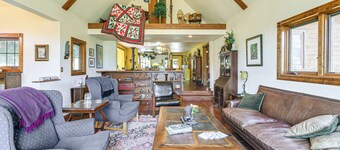 'wagon Wheel Hideaway' Near Fishing in Creede!