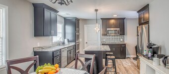 4 Mi to Loris Nature Park: Family Home w/ Yard