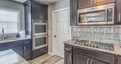 4 Mi to Loris Nature Park: Family Home w/ Yard