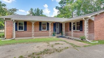 Talo (4 Bedrooms) | Sisätilat