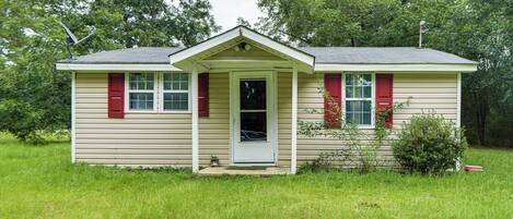 House (2 Bedrooms) | Front of property