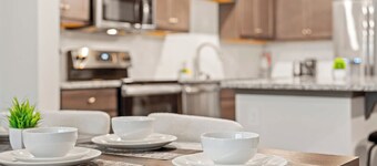 3BR | King Bed | Balcony | North Raleigh