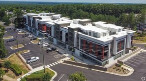 Exterior - Luxe King 3 Bedroom Suite North Raleigh! (Raleigh)