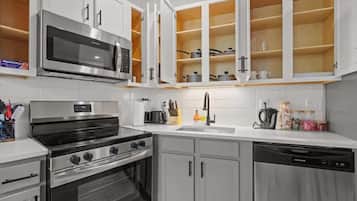 Microwave, oven, stovetop, dishwasher