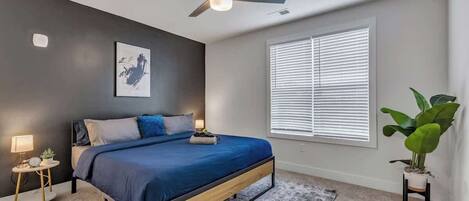 2 bedrooms, iron/ironing board, travel cot, WiFi