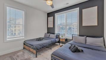 3 habitaciones, tabla de planchar con plancha, cuna de viaje y wifi