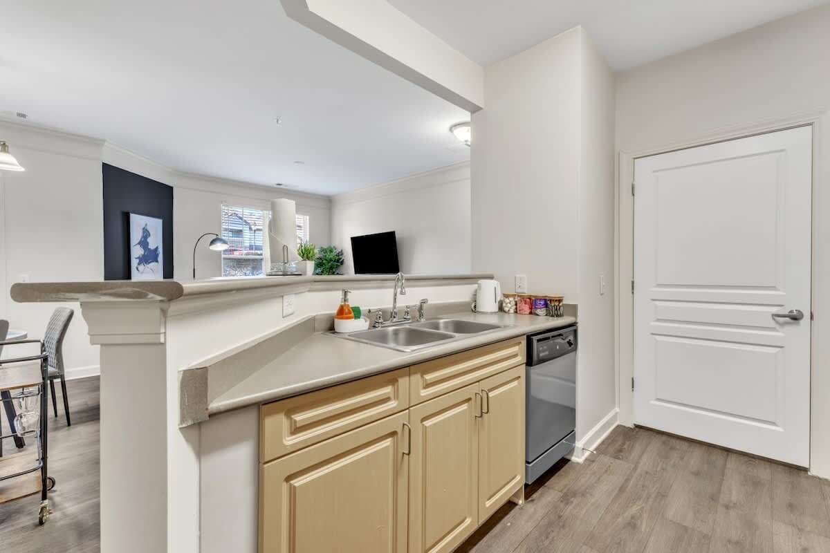 Cookware/dishes/utensils