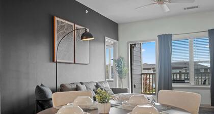 4BR | King Bed | Luxe Amenities | Steele Creek