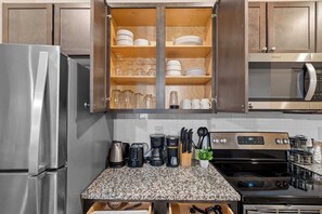 Fridge, microwave, oven, stovetop - Upscale King 4BR Suite Mins to Uptown Charlotte! (Charlotte)