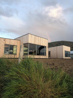 Exterior - Bakkabud - Your design house right by the sea (Grenivík)