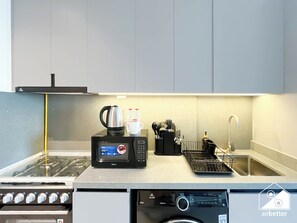 Apartment (0 Bedroom) | Private kitchenette