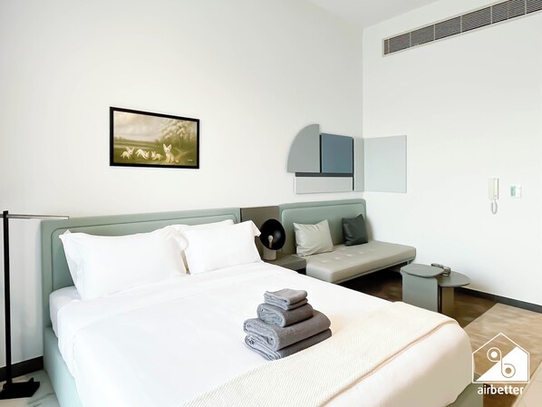 Apartment (0 Bedroom) | Interior - Luxury Studio in MAG City Private Balcony (Dubai)