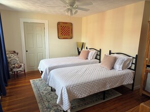 3 chambres, fer et planche à repasser, Wi-Fi, literie fournie