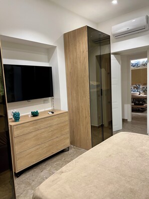 Deluxe Apartment | In-room safe, blackout curtains, soundproofing, iron/ironing board - Fervore Luxury Rooms - Apartments (Palermo)