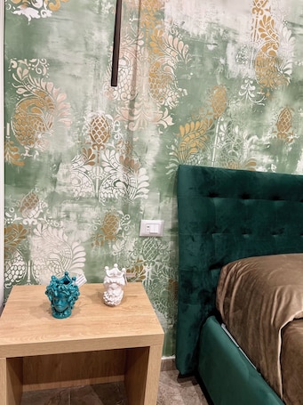 Deluxe Apartment | In-room safe, blackout drapes, soundproofing, iron/ironing board