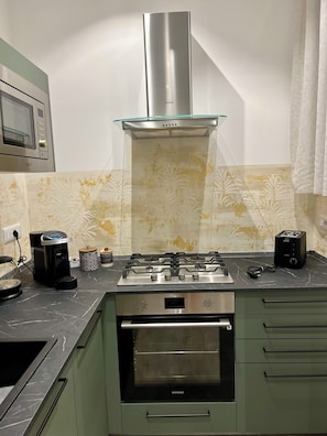 Deluxe Apartment | Private kitchen